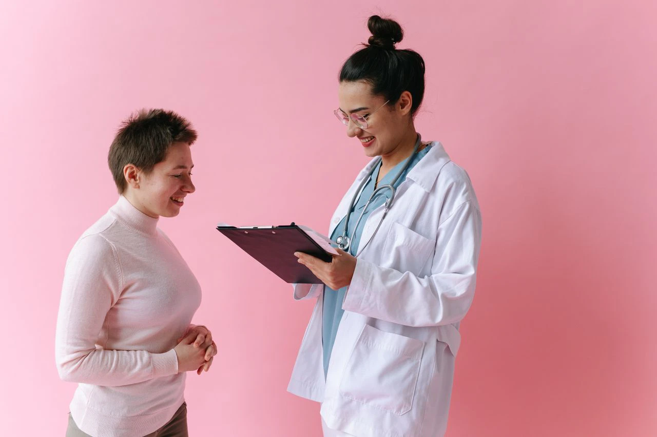 Patient discussing the right timing for tummy tuck after weight loss following Wegovy weight loss, after reaching a stable weight before surgery.